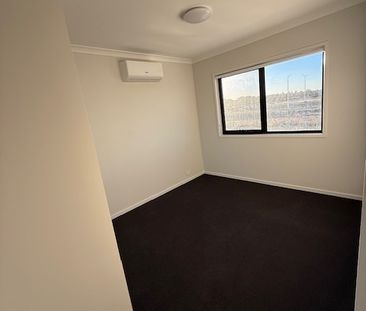 Near New, Low maintenance Townhouse! - Photo 1