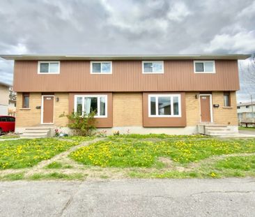 For Lease - 1393 Claymor Avenue, Mooneys Bay - Carleton Heights and... - Photo 1