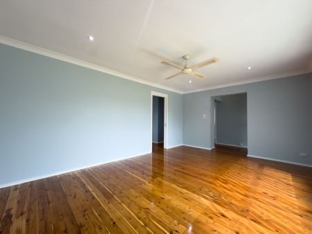 Neat & Spacious Family Home in Prime Location - Photo 2