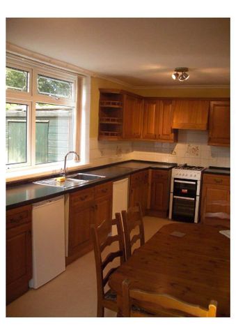 5 bedroom private hall to rent - Photo 3