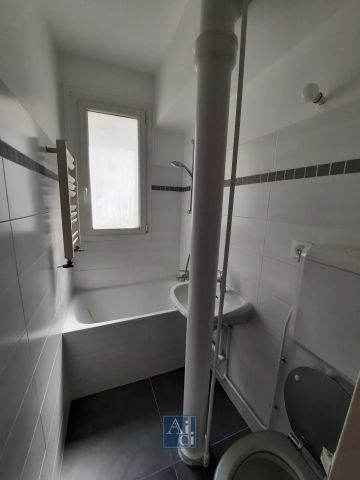 Location Appartement 2 pièces 50m² PARIS 16ème - Photo 5