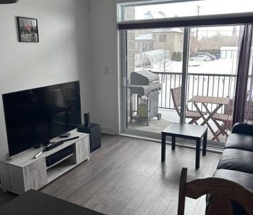 Superbe grand 3 1/2 Style Condo (Disponible immédiatement) - Photo 3