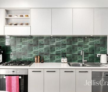 Modern Ground-Floor Apartment with Private Courtyard in a Prime Nor... - Photo 6