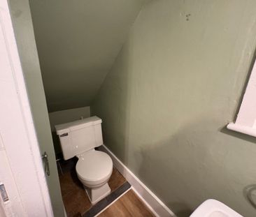 For Lease - 491 Eagle Street Unit# B, Newmarket, Ontario - Photo 3