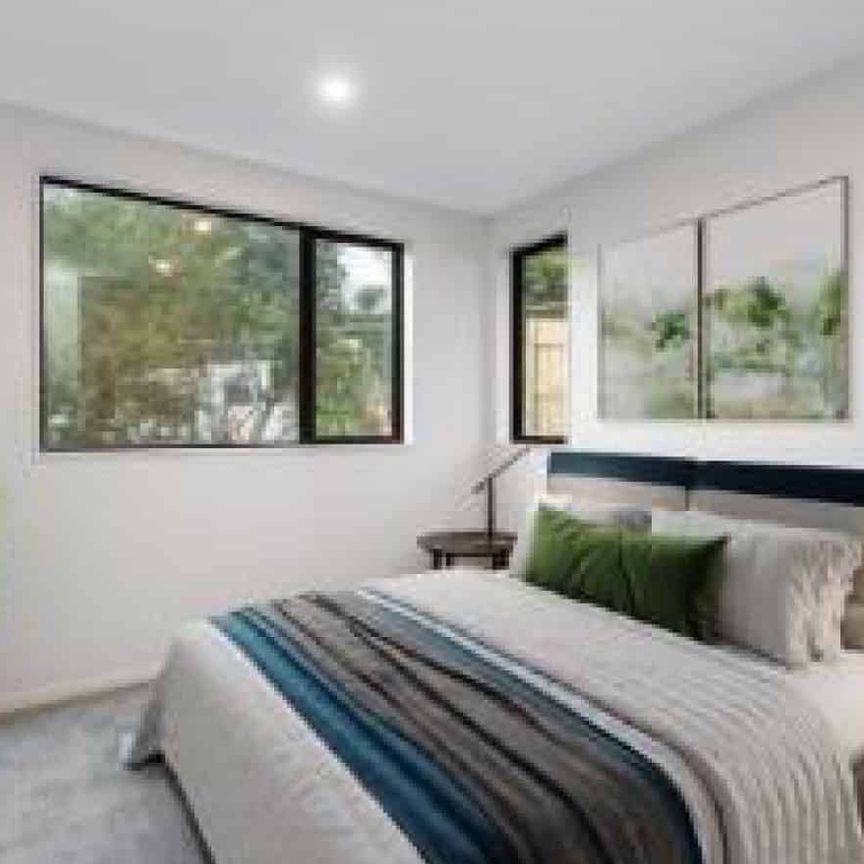 Modern Townhouse in Prime Orakei Location. - Photo 1