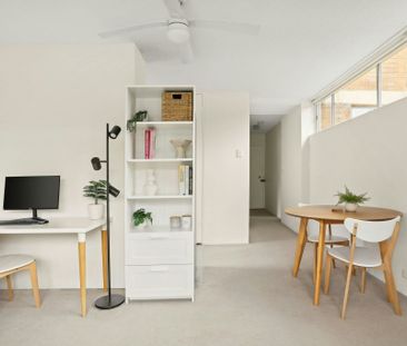 25 / 186 Sutherland Street - Photo 1