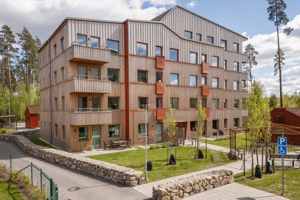 Vikaholmsallén, Växjö - Photo 1