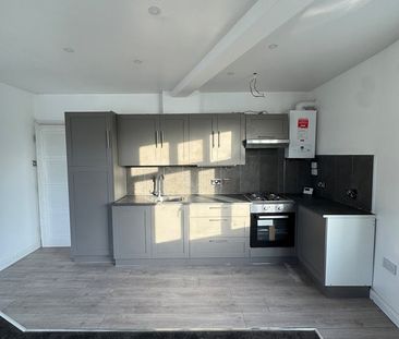 3 Bed Flat, Coventry, CV3 - Photo 2