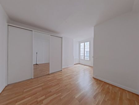 APPARTEMENT T2 A LOUER - PARIS 1ER ARRONDISSEMENT Les Halles 5 - 52.05 m - 1 596 € - Photo 4