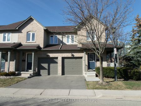 Condo Townhouse For Lease | W8128618 - Photo 2