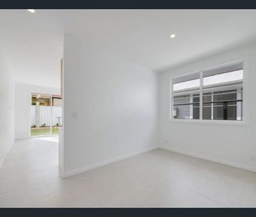 Modern One Bedroom Home with Additional Living Space! - Photo 6