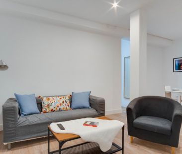 Large room in Fernán Gonzalez Street - Photo 6