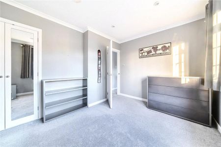 5 bedroom detached house to rent - Photo 2