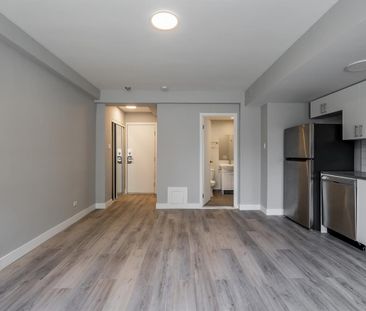 Large Renovated 2 Bedroom Unit - NDG - 5765 Cote-St-Luc Road, Montréal - Photo 3