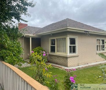 1 / 12 Lenore Street, Springvale - Photo 1