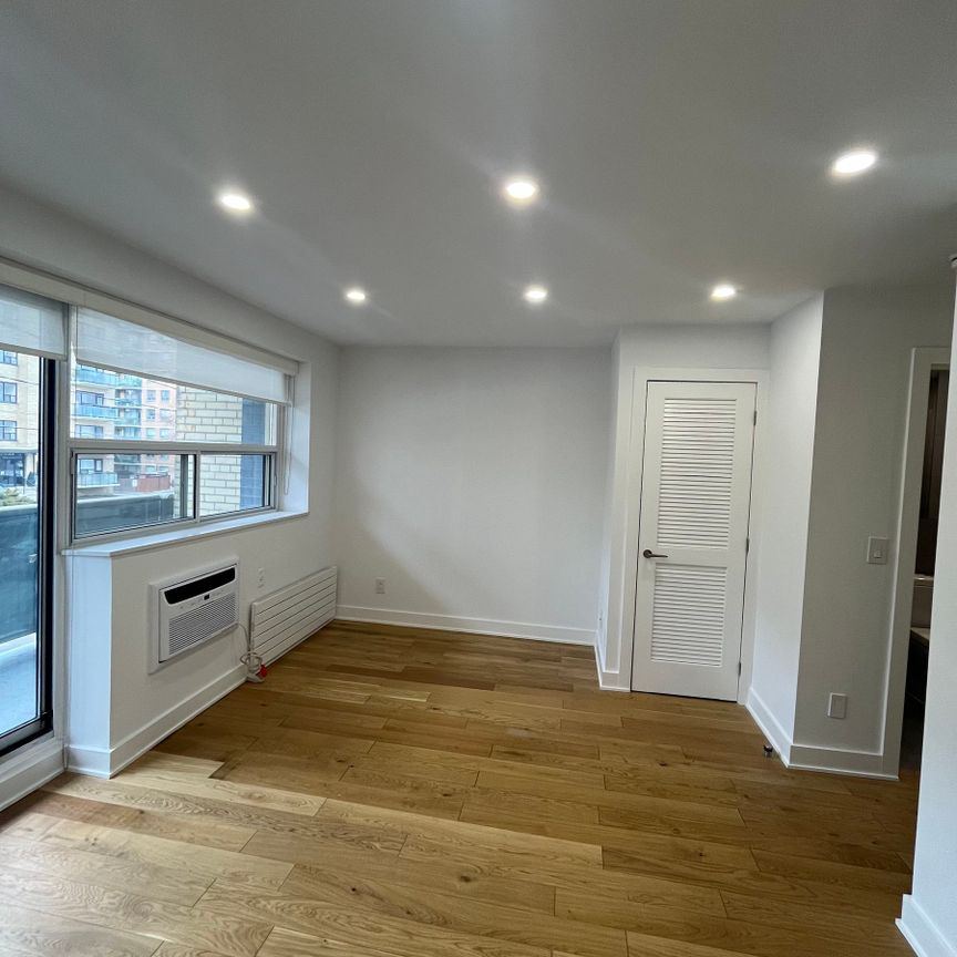 365 Eglinton Avenue East - Photo 1