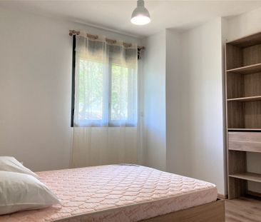 Location Appartement 1 pièce 40m² STE CLOTILDE 97490 - Photo 2
