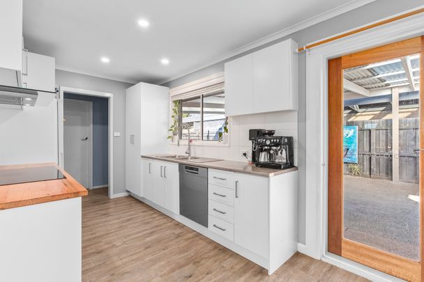 140 Asbury Street East, Ocean Grove - Photo 1