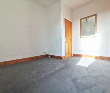 1 Bed Plus Study Maisonette - Photo 3