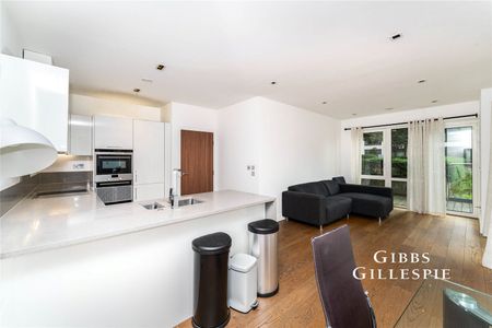 Belgravia House Dickens Yard, Longfield Avenue, London, W5 2BE - Photo 3