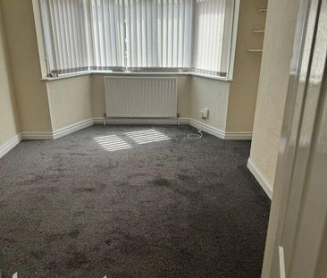 2 bedroom semi-detached house to rent - Photo 6