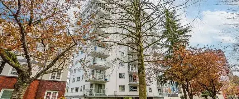 Renovated Junior 1 Bedroom Apartment west of Denman available in February 2025 | 1825 Haro Street, Vancouver - Photo 1