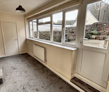 2 bedroom semi-detached house to rent - Photo 4