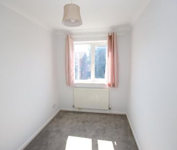 3 bedroom end of terrace house to rent - Photo 1