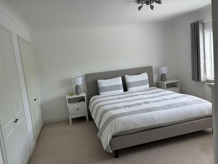 4 bedroom detached house to rent - Photo 3