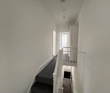 4 bedroom terraced house to rent - Photo 4