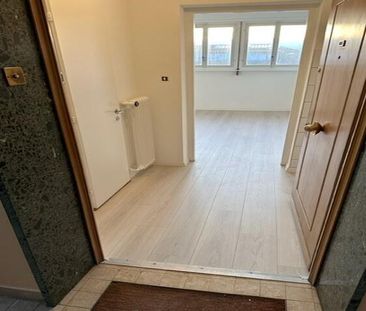 GRAND STUDIO EN ATTIQUE AU CENTRE DE FLORISSANT - Photo 1