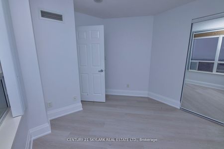 For Lease - 3880 Duke Of York Boulevard Unit# 2311, Mississauga, Ontario - Photo 4