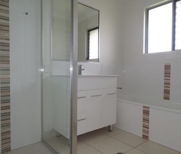 Modern Family Living in a Prime Mount Louisa Location! - Photo 6