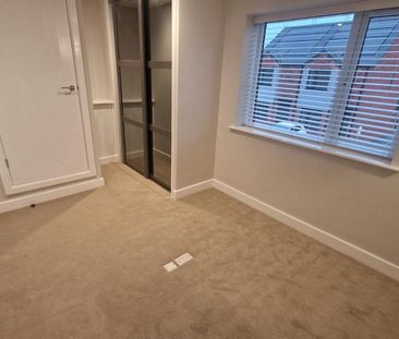 3 bedroom semi-detached house to rent - Photo 6