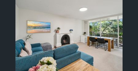 BEAUTIFULLY RENOVATED ONE BEDROOM - set off Pacific Highway lovely and quiet. - Photo 5