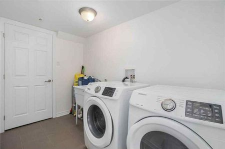 For Lease - 596 Foxlight Circle, Kanata, Ontario - Photo 5