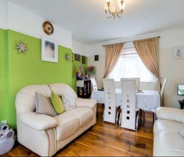 3 Bed Semi-Detached House, Onslow Road, CR0 - Photo 2