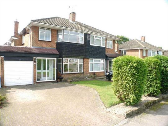 3 bedroom semi-detached house to rent - Photo 1