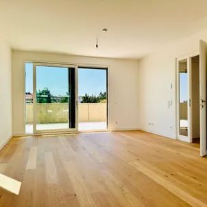 TRAUMHAFTER 2-ZIMMER DG ERSTBEZUG - Foto 1