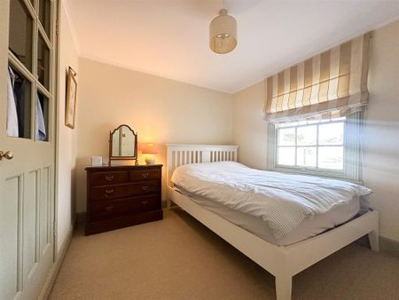 3 bedroom terraced house to rent - Photo 3