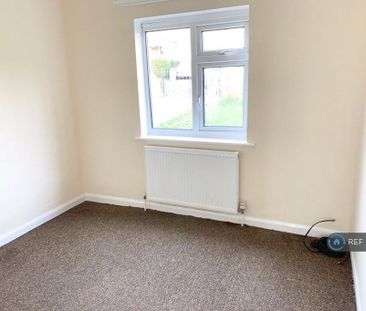 2 bedroom maisonette to rent - Photo 4