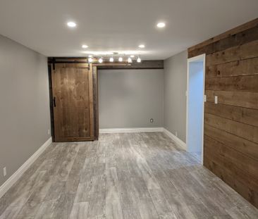 For Lease - 806 Stone Street, Oshawa, Ontario - Photo 1