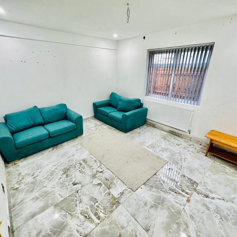 5 bedroom terraced house to rent - Photo 1