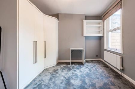2 bedroom maisonette to rent - Photo 2