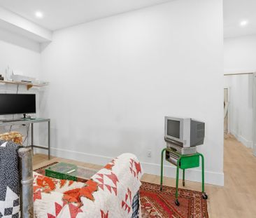 For Lease - 472 Barton Street Unit# Upper, Hamilton, Ontario - Photo 3