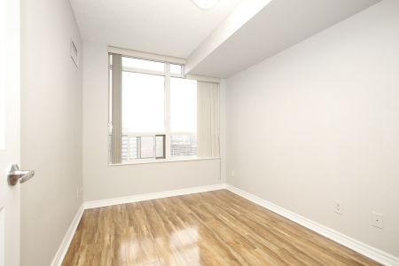 For Lease - 3888 Duke of York Boulevard Unit# 1422, Mississauga, Ontario - Photo 4