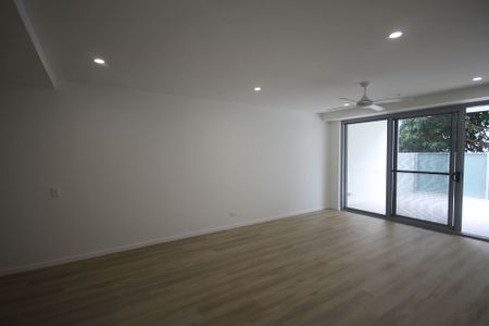 Luxury Apartment in the Heart of Maroochydore! - Photo 3