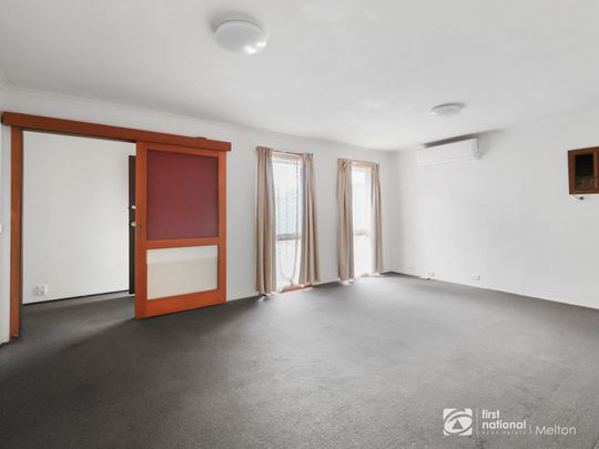 Neat & Tidy Three-Bedroom Home - Photo 1