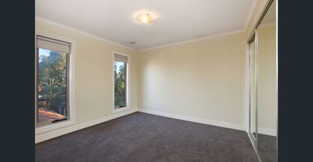 Stunning Quality Home - Photo 5