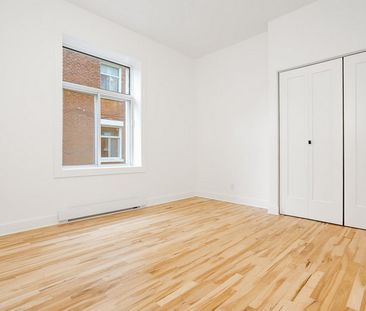 3 Bed, 1 Bath - Photo 6